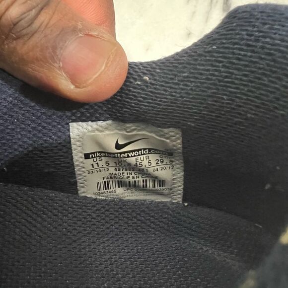 Size 11.5- Nike Air Max 2012 light mid/ metallic silver-pure platinum - Picture 7 of 7